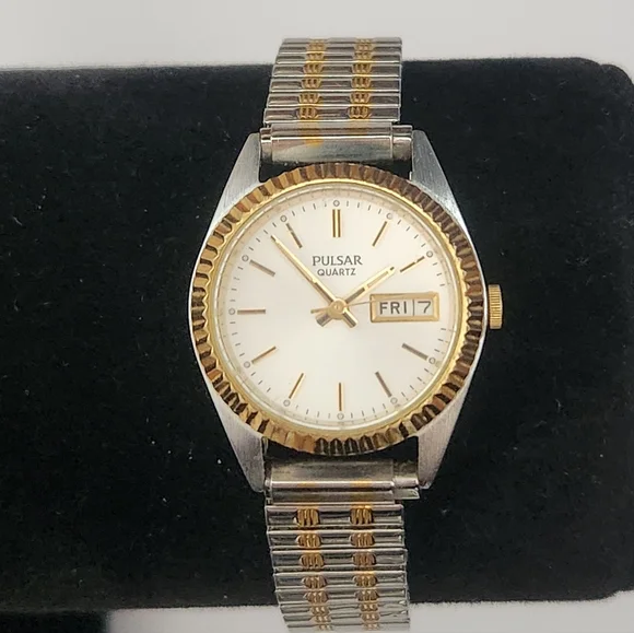 Pulsar | Accessories | Vintage Pulsar Quartz Twotone Watch  display picture 1